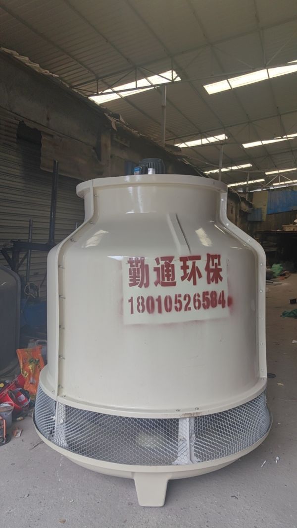 成都圓形玻璃鋼冷卻塔：工業(yè)降溫實力派，品質(zhì)看得見！